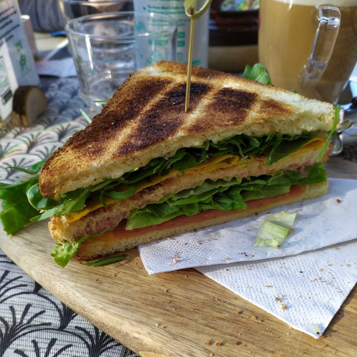 photo of River Oglio bike bar Maxi Toast shared by @mikytorin on  06 Jan 2022 - review