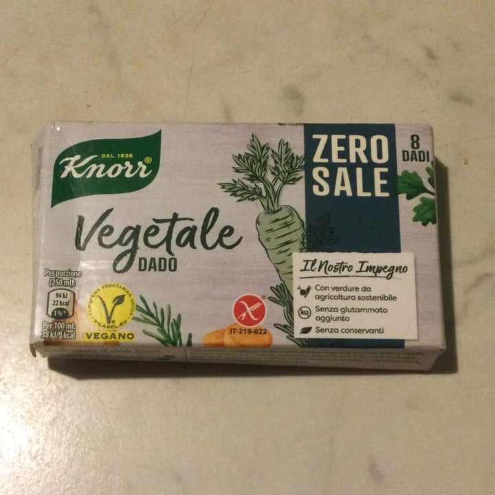 photo of Knorr vegetale dado senza sale shared by @chiararaia on  09 Jun 2022 - review