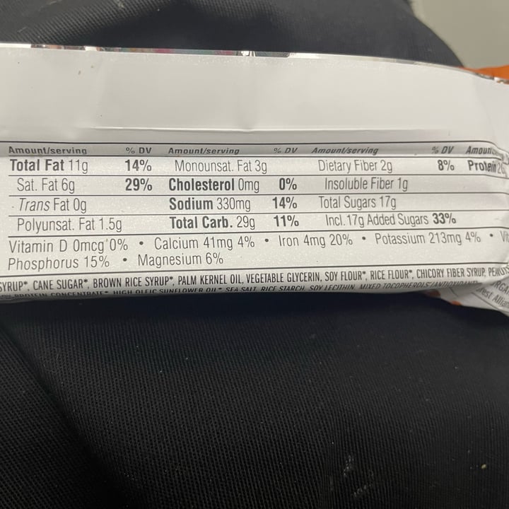 photo of Clif Bar Builders Chocolate Peanut Butter Protein Bar shared by @plantbasedancer on  03 Jan 2022 - review