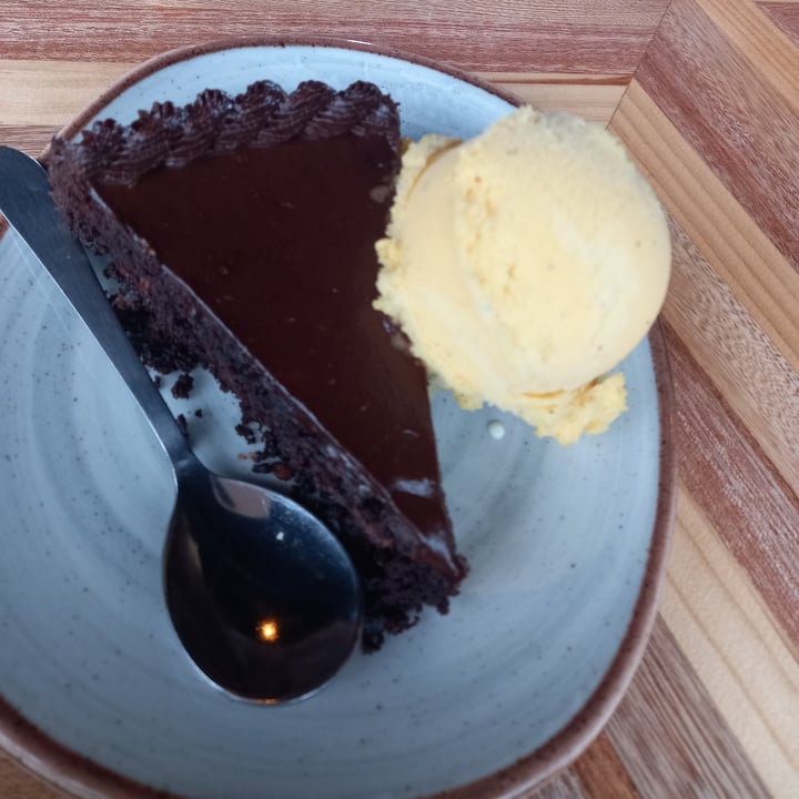 photo of Herbívoro restaurante vegano Torta de chocolate shared by @lauramartinezrom on  13 Feb 2022 - review