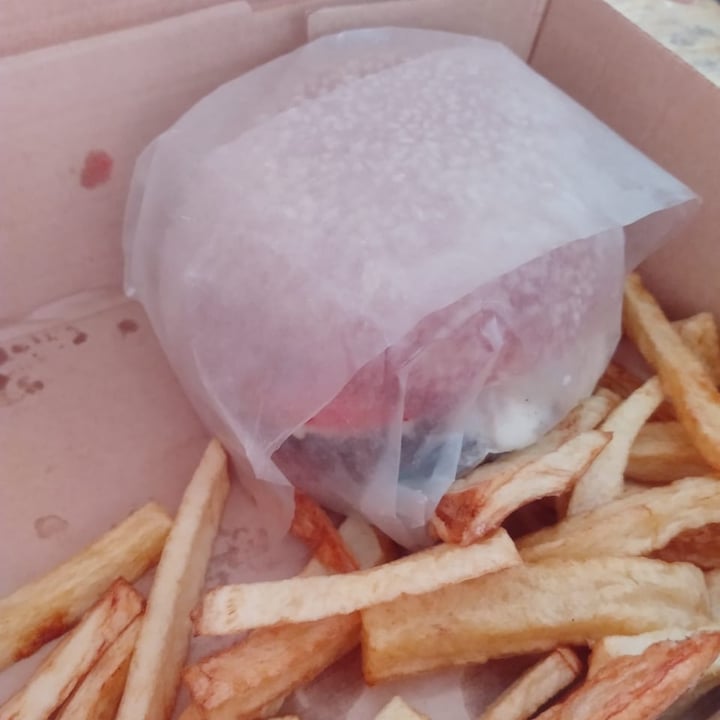 review photo of Futuro Veggie - Congreso Hamburguesa Futuro Veggie shared by @ericaterreros on 27 Nov 2020 - review