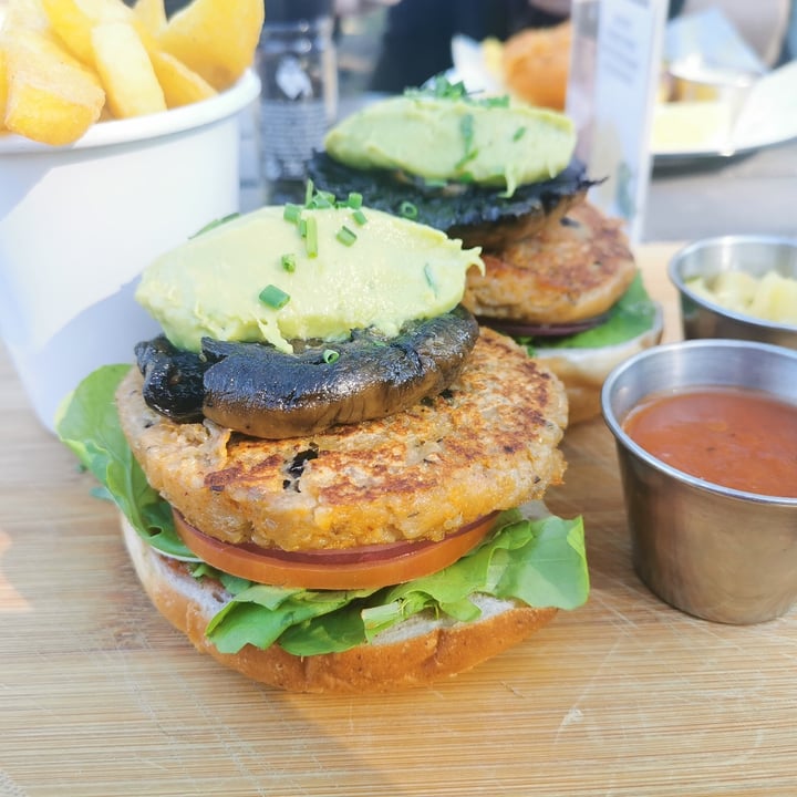 photo of The Grille Shack Prego Burger shared by @lesswasteplantbased on  23 May 2021 - review