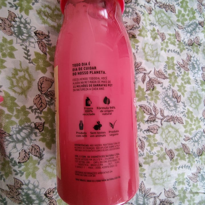 review photo of Natura hidratante acerola e hibisco shared by @cacazinha on 18 Oct 2022 - review