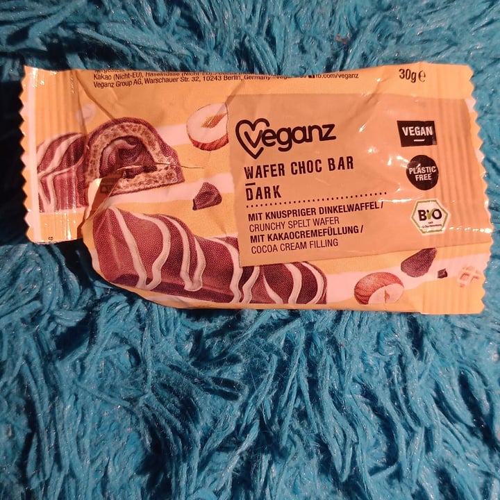 review photo of Veganz Wafer Choc Bar Dark shared by @veganfor on 15 Dec 2022 - review