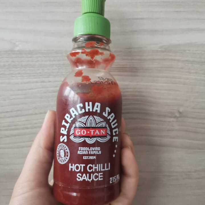 photo of Go Tan Sriracha Hot Chili Sauce shared by @ele25cf on  12 Mar 2022 - review