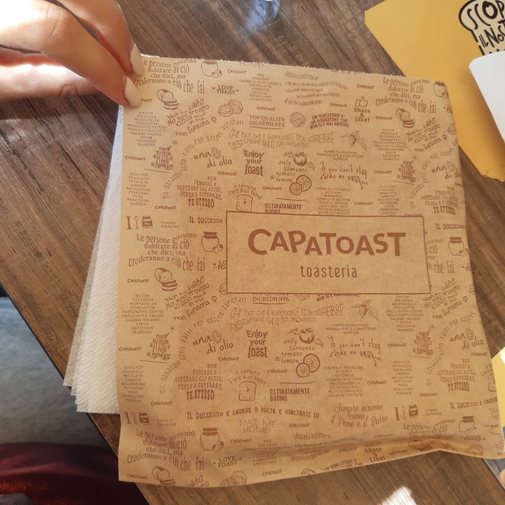 photo of CapaToast Toast vegano shared by @vegsara on  03 May 2022 - review
