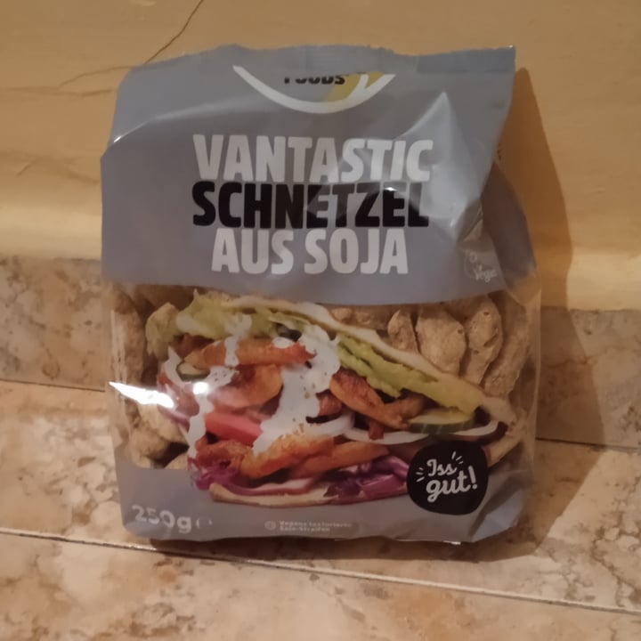 photo of Vantastic Foods Vantastic Schnetzel aus Soja shared by @iriavizcaino on  22 Oct 2022 - review