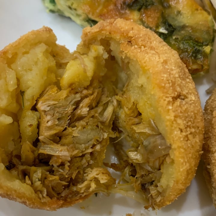 review photo of Endívia Restaurante Vegetariano coxinha vegana de jaca shared by @samarzeenni on 18 Nov 2022 - review