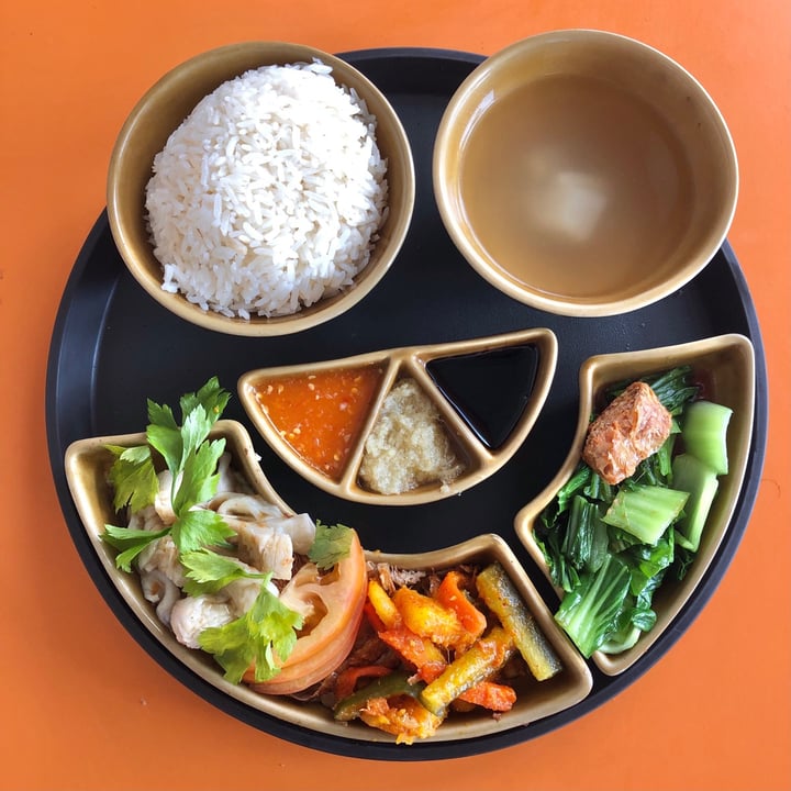 photo of 33 Vegetarian Food Set A Vegetarian Chicken Rice shared by @katherinegloria on  29 Aug 2021 - review