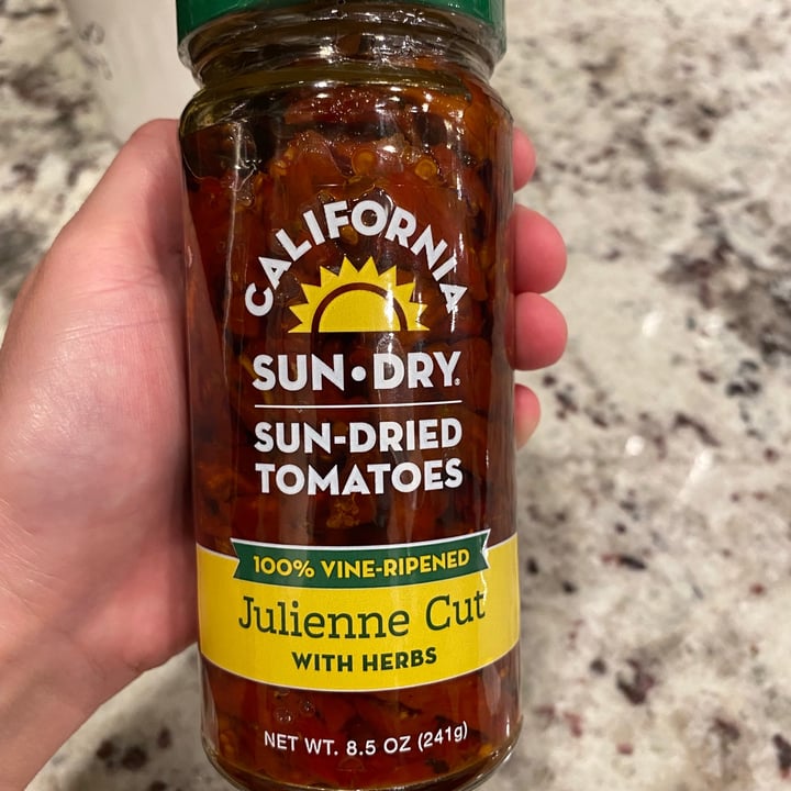 photo of California Sun-Dry Sun-dried tomatoes Julienne cut with herbs shared by @rupertandhopperbuns on  27 Jun 2021 - review