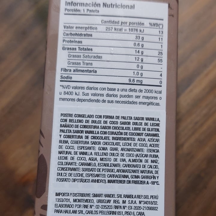 photo of Haulani Paleta de Vainilla Con Cobertura De Chocolate Y Corazón De Dulce De Coco shared by @mikaeladinuto on  21 Feb 2022 - review