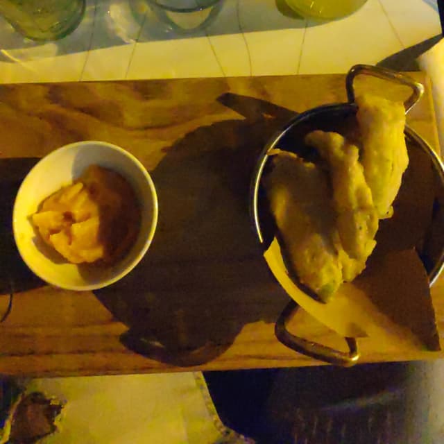 Photo of the dish “Fiori di zucca con hummus di carote”