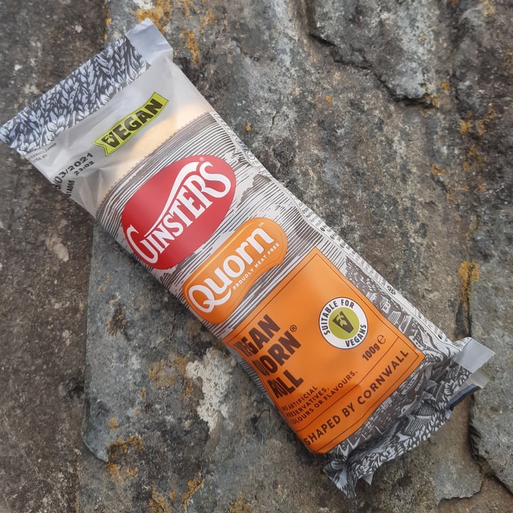 photo of Ginsters Vegan Sausage Roll shared by @janxr on  03 Apr 2021 - review