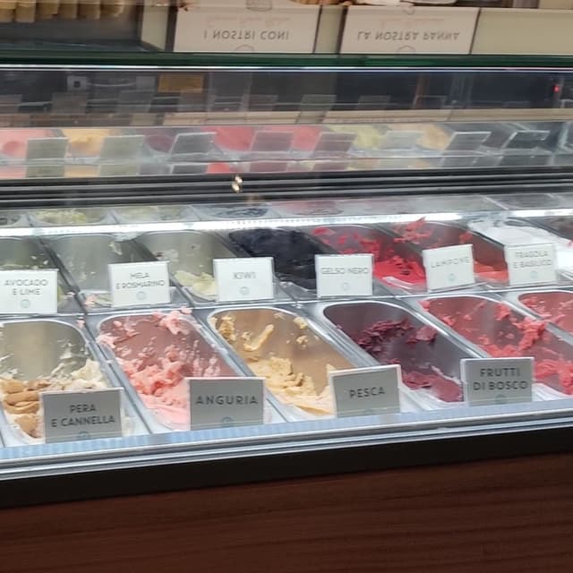 Foto do prato “Sorbetto Pistacchio Nocciola Gianduia”