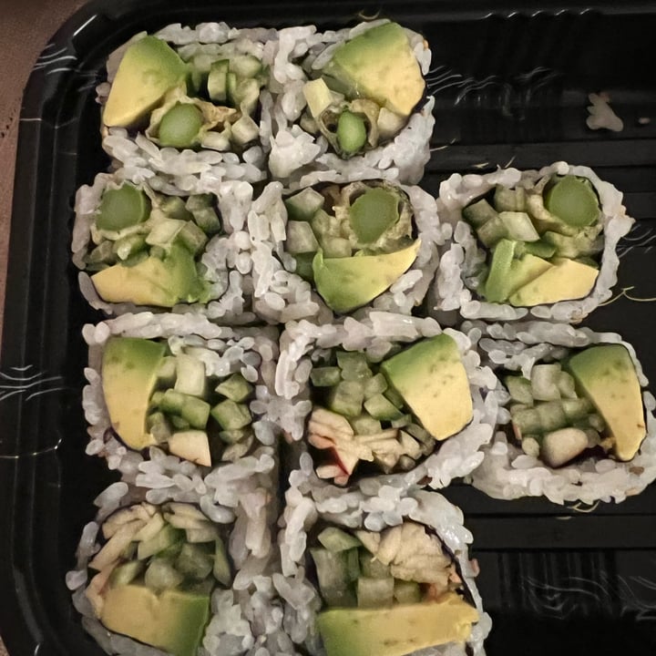 photo of MOMO Sushi AAC Roll shared by @annettej on  07 Jul 2022 - review