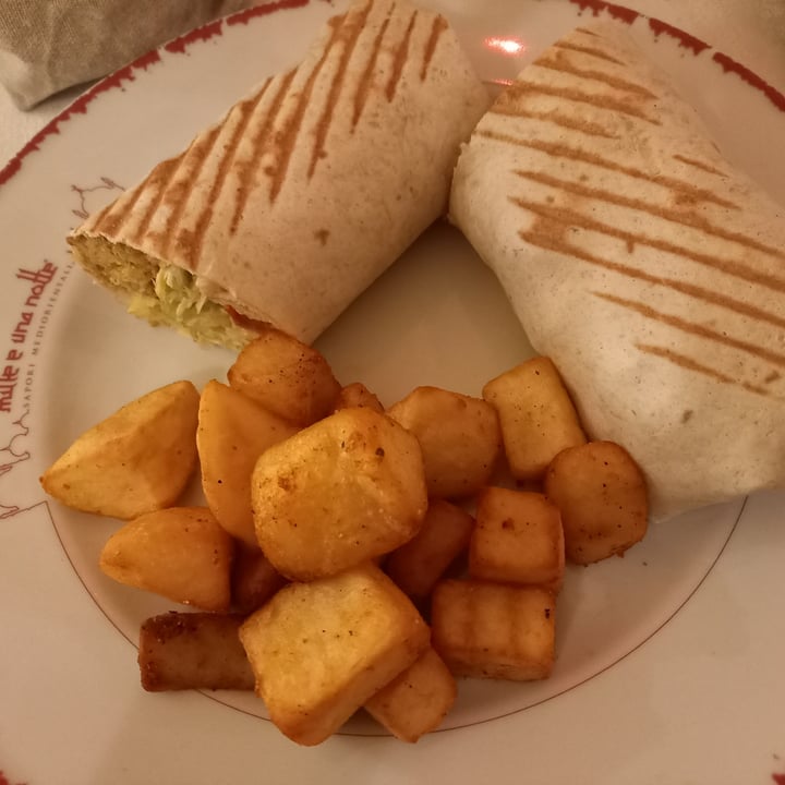 photo of Mille e Una Notte Udine Piadina con falafel e hummus shared by @ariannarocco on  29 Mar 2022 - review