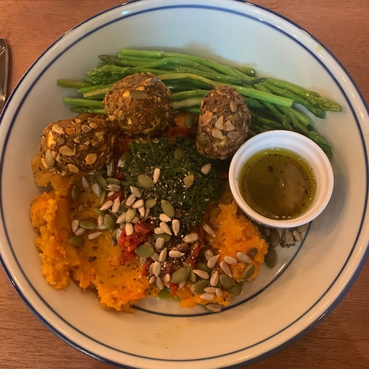 photo of Shake Farm Vegan Bowl (make your own) shared by @meixin2603 on  29 Sep 2019 - review