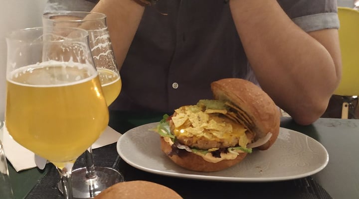 photo of La Teca Burger Mexican hamburguer shared by @saramenmar on  16 Aug 2019 - review