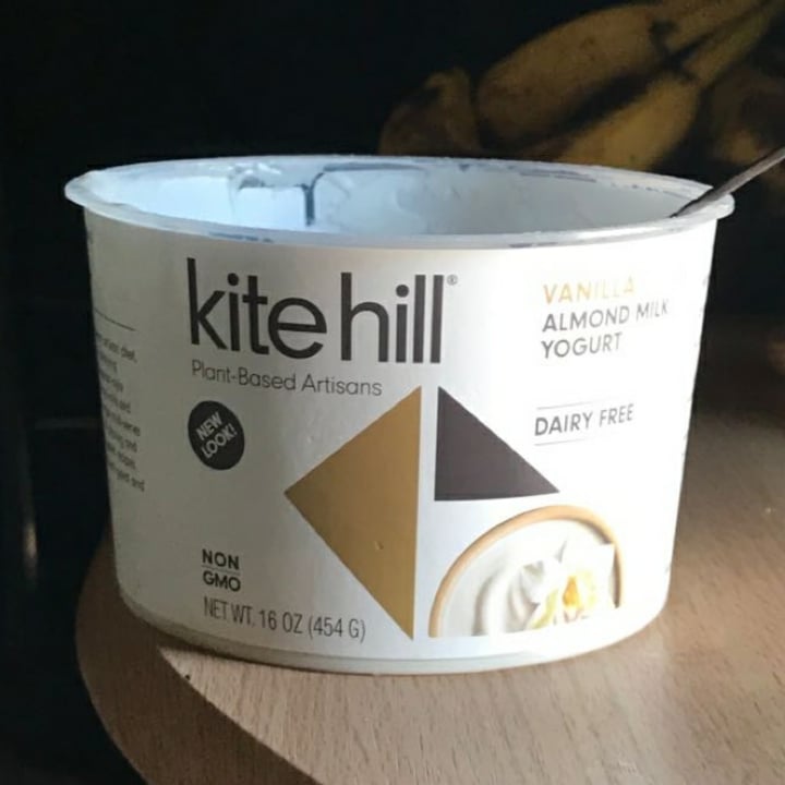 review photo of Kite Hill Vanilla Almond Milk Yogurt Original shared by @veganjedifte on 30 May 2020 - review