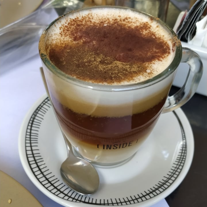 photo of Tea Connection Café Con Leche De Almendras shared by @ariiwtf on  11 Feb 2021 - review