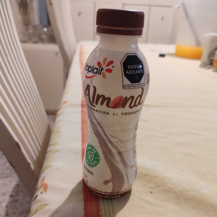 review photo of Yoplait Almond Alternativa Al Yughurt Drink - Natural shared by @nayeemoras on 11 Feb 2021 - review