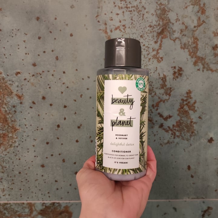 review photo of Love Beauty and Planet Balsamo al rosmarino shared by @saraferri on 14 Jan 2022 - review