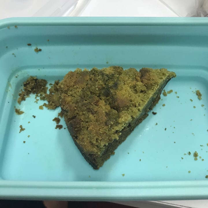 photo of Well Dressed Salad Bar Matcha Crumble Cake shared by @xinqiannnn on  30 Jan 2019 - review