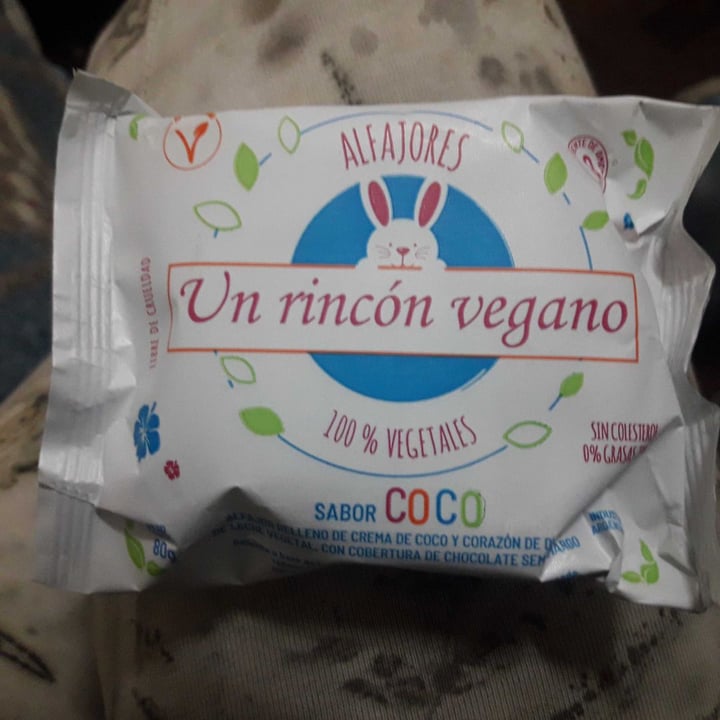 photo of Un Rincón Vegano Alfajor de Coco shared by @naymecuenca on  12 Aug 2019 - review