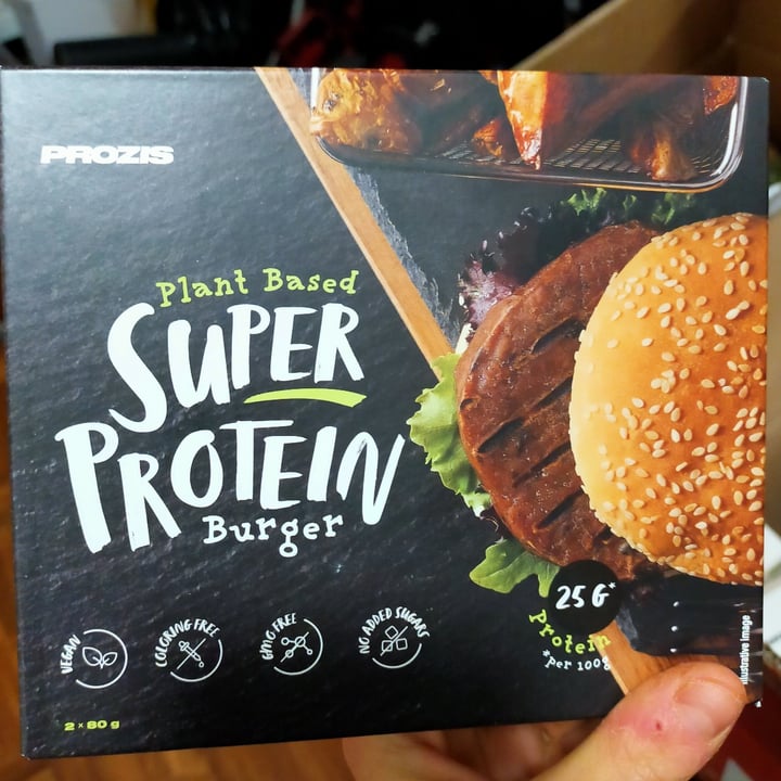 photo of Prozis Vegan Burger Soy shared by @martirango on  15 Dec 2021 - review