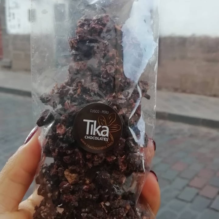 review photo of Chocolates Tika Nibs De Cacao shared by @danielaorihuelab on 27 Feb 2021 - review