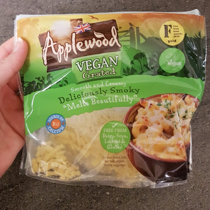 photo of Applewood Vegan Grated shared by @veganbakesandbites on  28 Mar 2021 - review