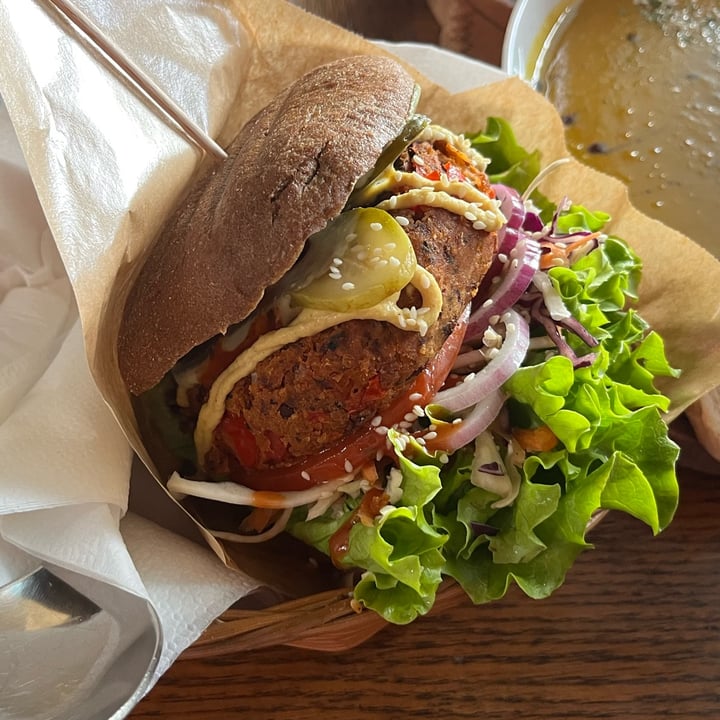 photo of Public & Vegan Kitchen Bled House Burger shared by @annacristaudo on  06 Mar 2022 - review