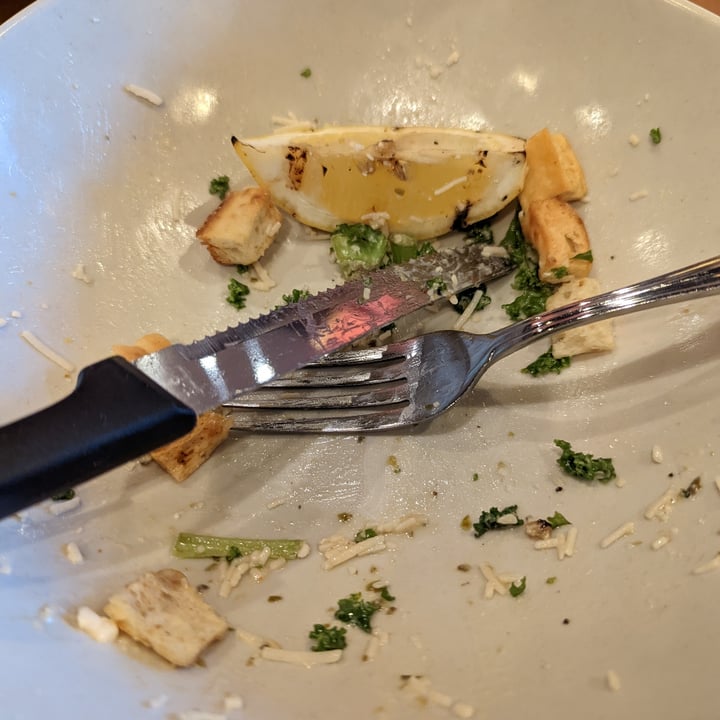 photo of Veggie Grill kale Caesar salad With Tempeh shared by @regimack on  15 Jul 2022 - review