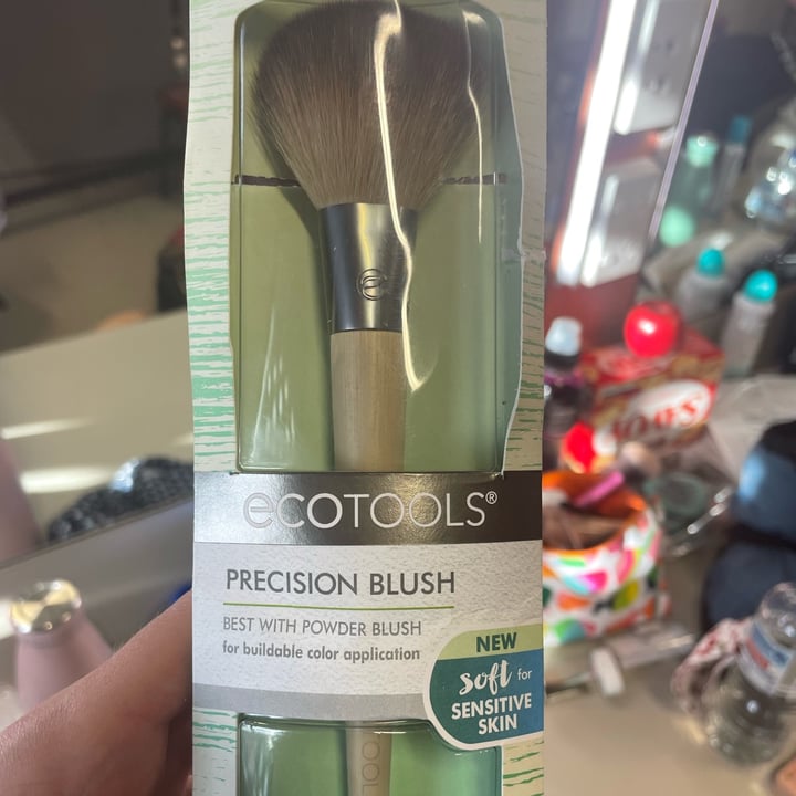 photo of EcoTools Precision Blush shared by @plantbasedancer on  18 Dec 2021 - review