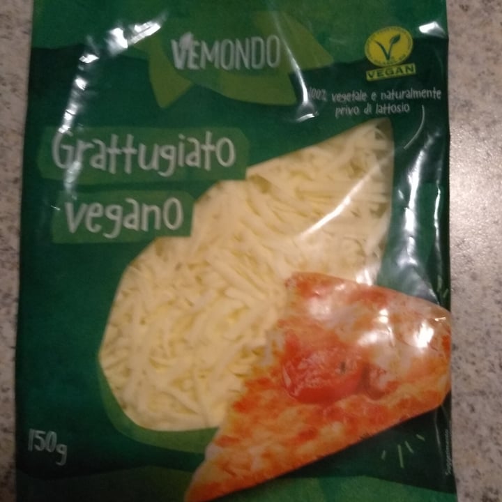 photo of Vemondo Grattugiato Vegano shared by @dilorenzo on  30 Aug 2022 - review
