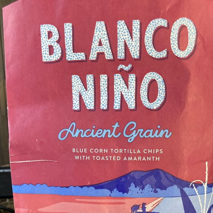 photo of Blanco niño Blue Corn Tortilla Chips shared by @virgivirgi on  02 Sep 2022 - review