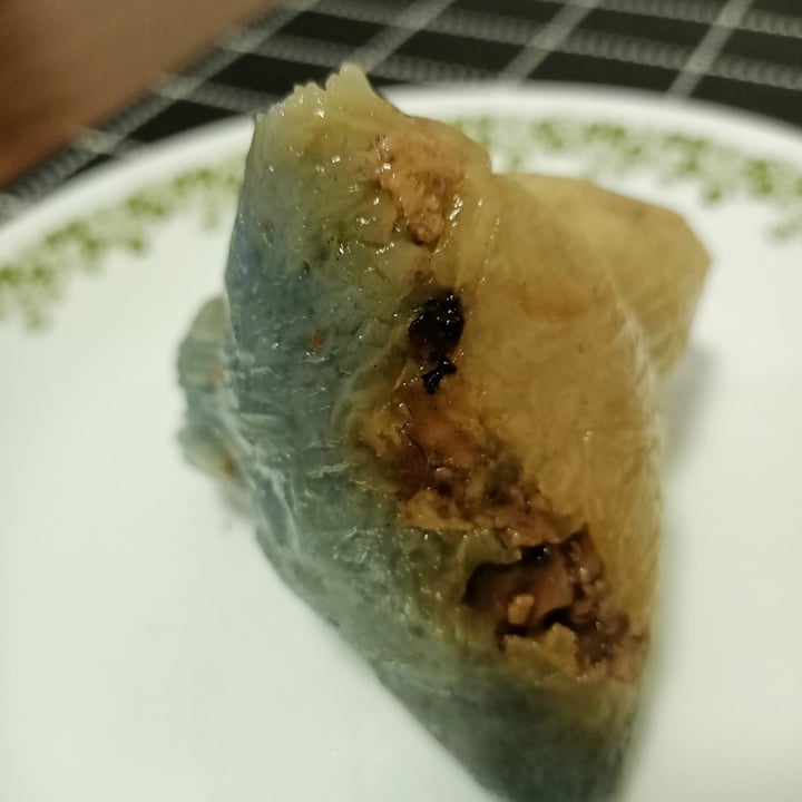 photo of Nature Vegetarian Delights Blue pea nonya dumpling shared by @yamspotatoes on  17 Jun 2020 - review