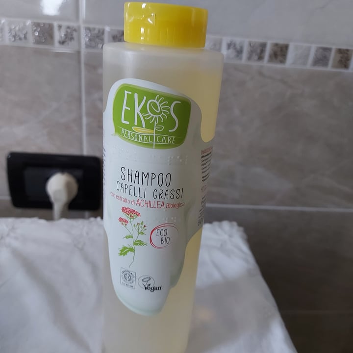 photo of Ekos personal care Shampoo Capelli Grassi Con Estratti Di Achillea Biologica shared by @salerena on  23 Apr 2021 - review