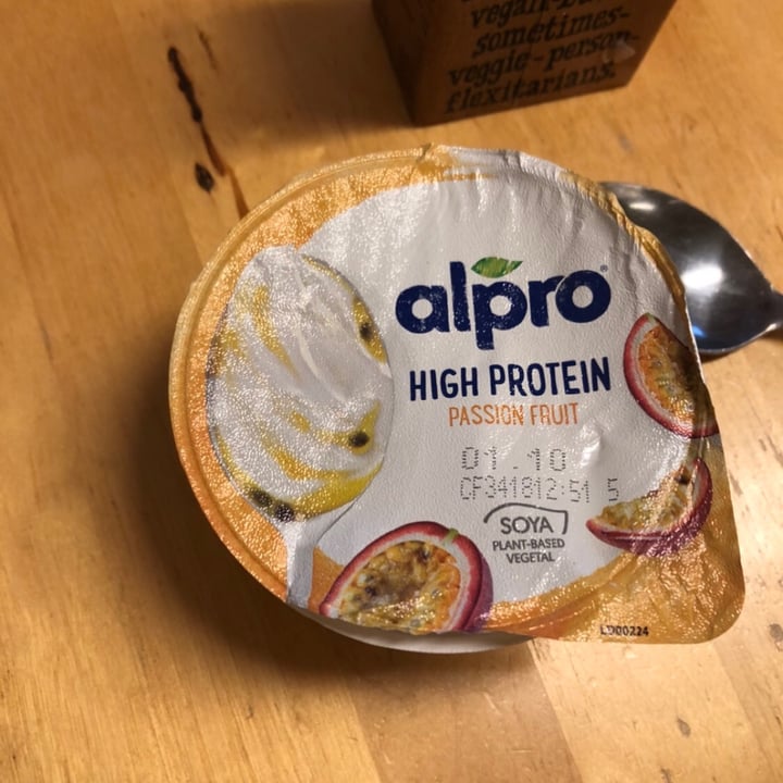 photo of Alpro High Protein Passion Fruit Yogurt shared by @emiliasvenssonlinde on  11 Oct 2020 - review