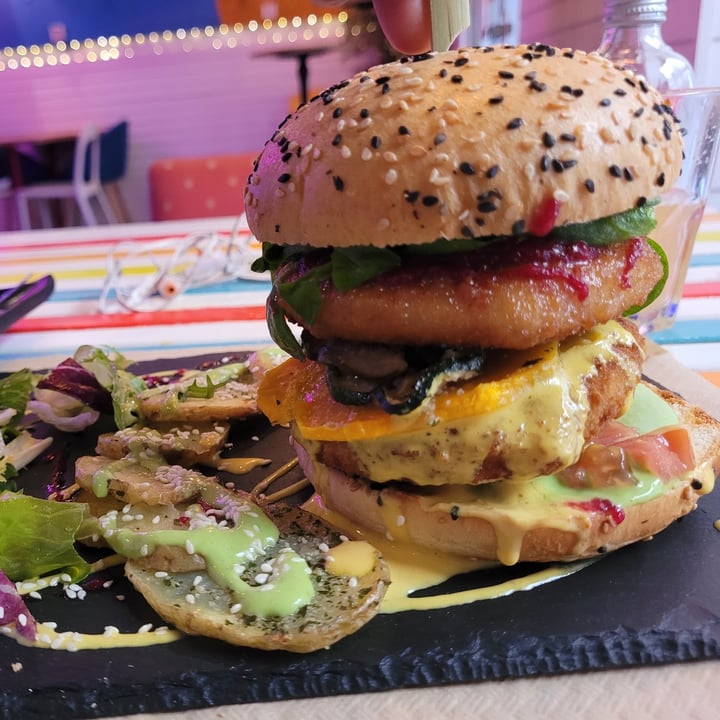 photo of Sanissimo Gran Via Hipster burger shared by @lucasmarion on  07 Mar 2022 - review