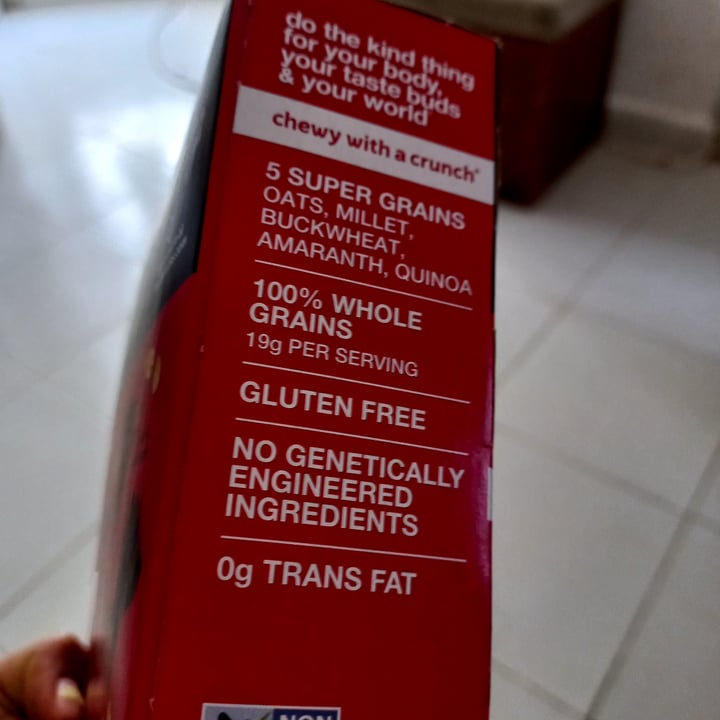photo of KIND Dark Chocolate Chunk shared by @angiemauries on  20 Jul 2021 - review