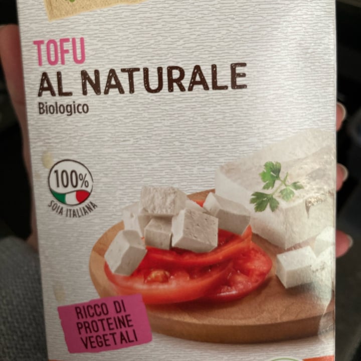 photo of Verso Natura Conad Veg Tofu al naturale shared by @acquazzurra on  22 Apr 2022 - review