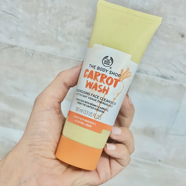 photo of The Body Shop Carrot Wash Energizing Face Cleanser shared by @larissamaluf on  05 Oct 2021 - review