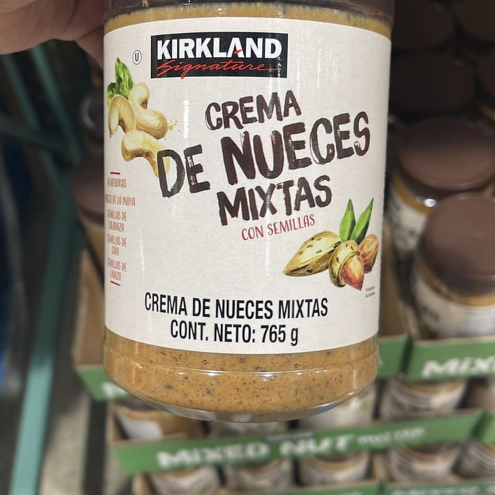 photo of Kirkland Signature Crema de nueces mixtas shared by @alessandroscetta on  16 May 2022 - review