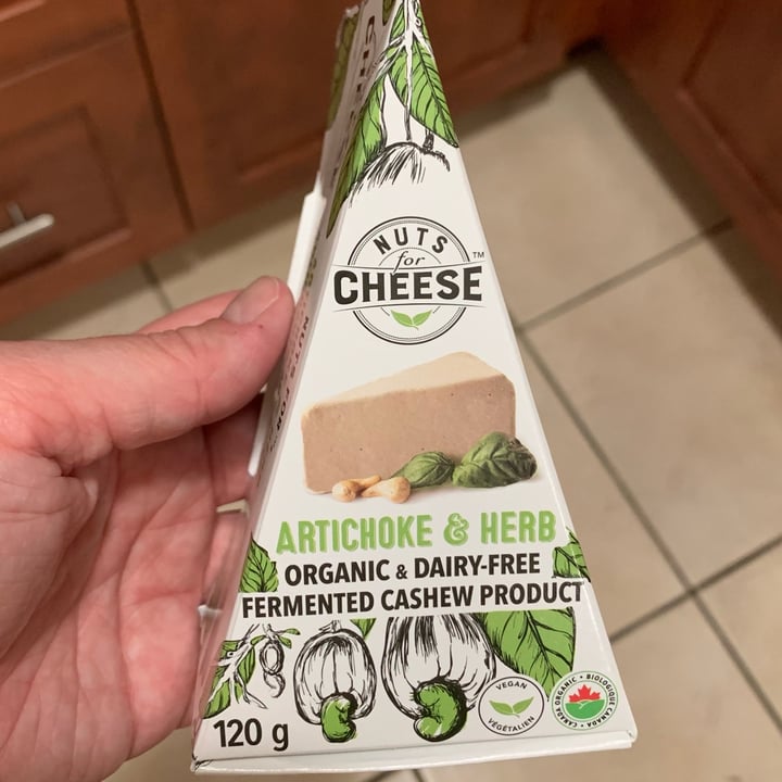 photo of Nuts For Cheese Artichoke & Herb shared by @nowmakeitvegan on  21 Aug 2022 - review