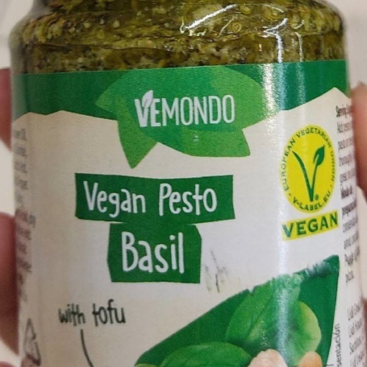 photo of Vemondo Pesto Vegan al Basilico con Tofu shared by @irenebe on  10 Mar 2022 - review