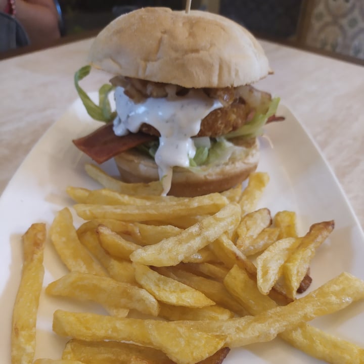 photo of Relish Bar Burguer corn flakes de Luca Food shared by @merymu on  28 Aug 2020 - review