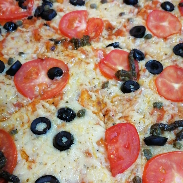 photo of Jonny Como Pizza Pizza Siciliana/Fungi shared by @engiespana29 on  09 Jun 2021 - review