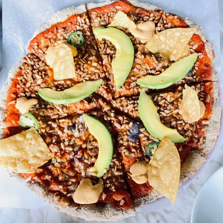 photo of Makeout Colombia Mexican pizza shared by @linis on  29 Jul 2021 - review
