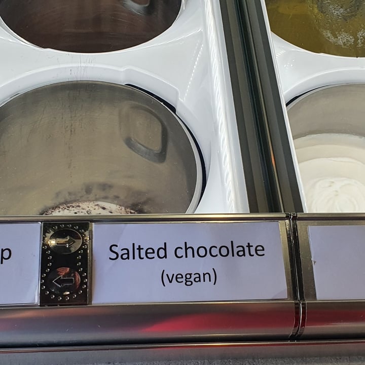 review photo of Unframed icecream Raspberry coconut vegan ice cream shared by @laurenkinghorn on 28 Nov 2021 - review